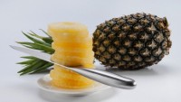 Ananas Nasıl Yenir?