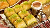 Baklava Şekerlenirse Ne Yapılır?