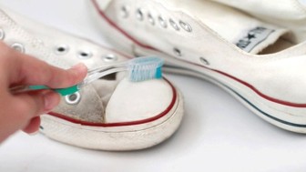 Sararmış Converse Nasıl Beyazlatılır?
