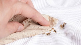 Tişörtten Kahve Lekesi Nasıl Çıkar?