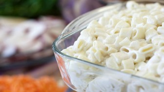 yogurtlu makarnanin yanina ne gider haber sizseniz haber sizseniz
