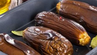 Tost Makinesinde Patlıcan Nasıl Közlenir?