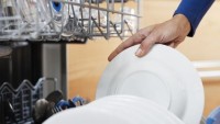 Limon Tuzu ile Bulaşık Makinesi Nasıl Temizlenir?